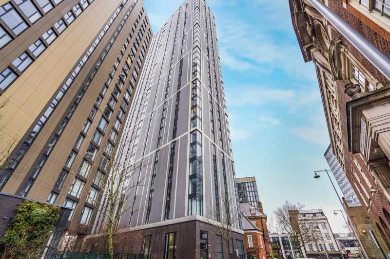 Broad Street 2 Bed Apt 24hr Gym Netflix and Parking - image 31