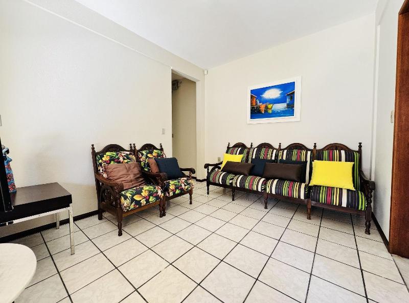 Casa dos Golfinhos a 100 metros da Praia de Palmas casa individual com 3 quartos. - image 16