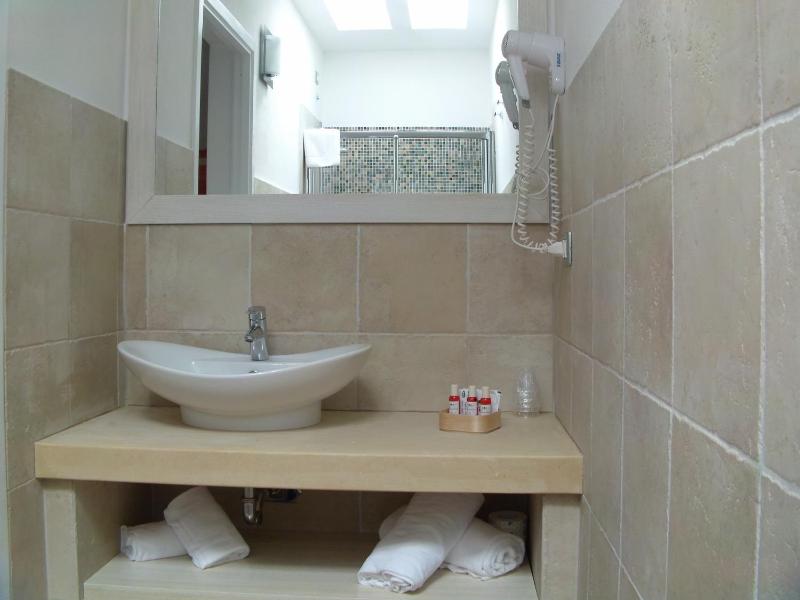 Triple Room image 2
