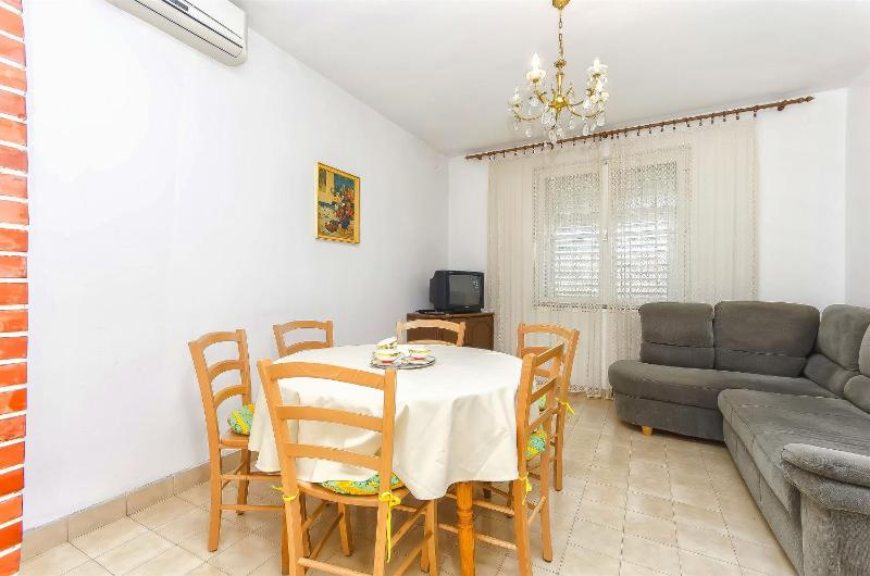 Apartment Niko - image 2