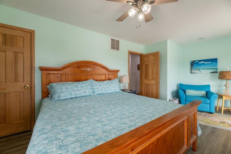 Whaler's Inn - Corolla Whalehead Ocean View Beach 320 Yds Pool Hot Tub Pets OK Flex Stays - image 4