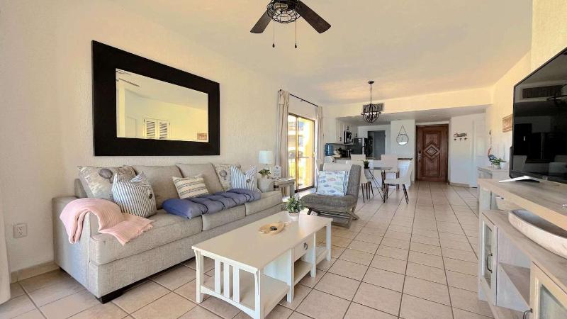 Comfy & Updated 4th Floor Condo Princesa E-401 - image 20