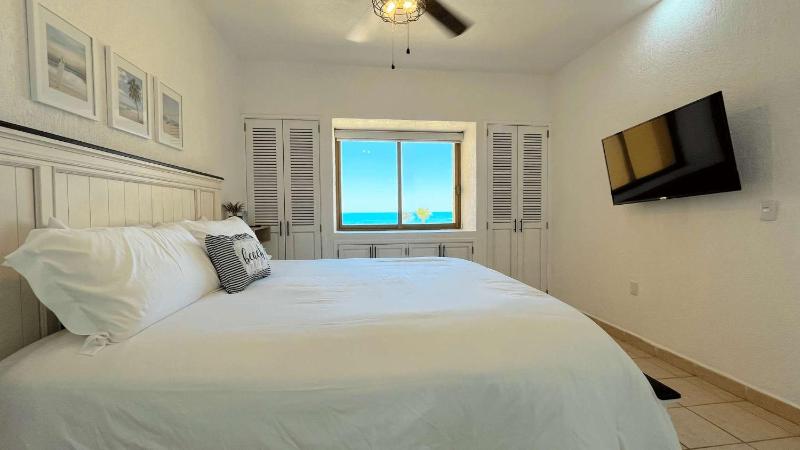 Comfy & Updated 4th Floor Condo Princesa E-401 - image 32