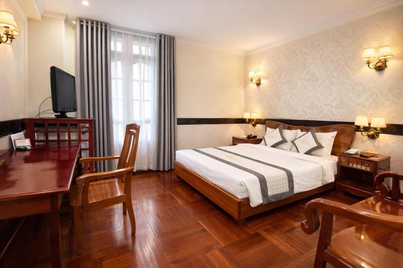 ORIENT Hotel - image 2
