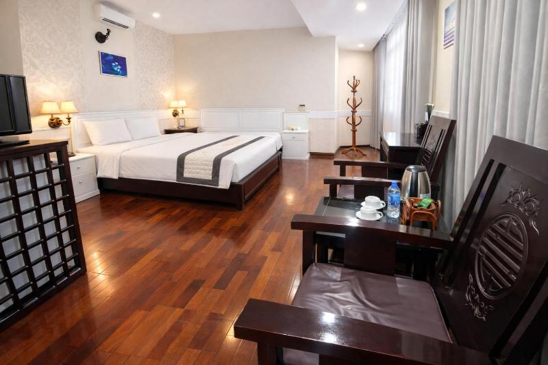 ORIENT Hotel - image 5
