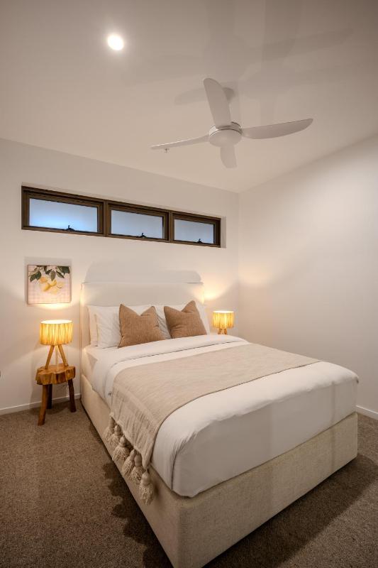 Byron Social on Jonson - Luxury Apartment in the Heart of Byron Bay Rooftop pool - image 14