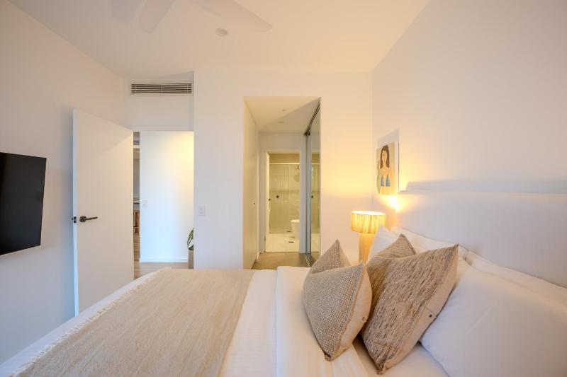 Byron Social on Jonson - Luxury Apartment in the Heart of Byron Bay Rooftop pool - image 13
