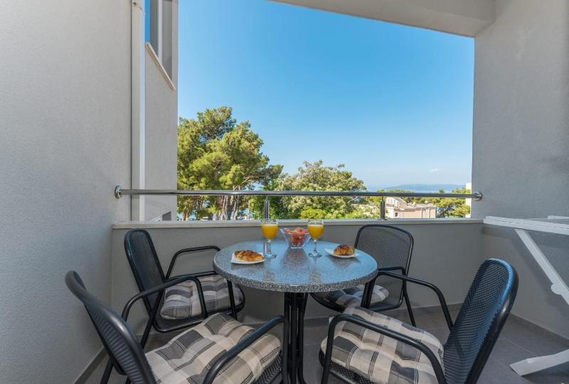 Apartments by the sea Makarska - 20923 - image 14