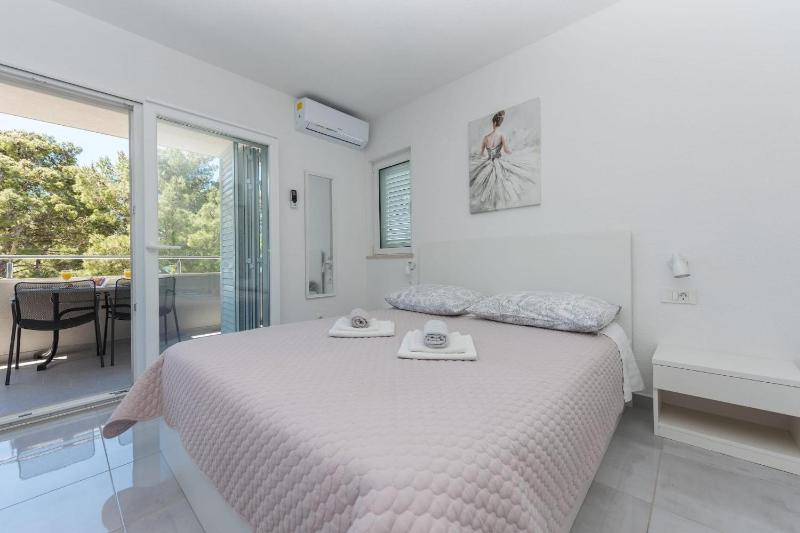Apartments by the sea Makarska - 20923 - image 10