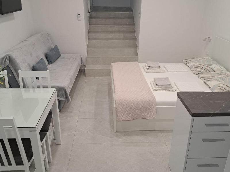 Apartments by the sea Makarska - 20923 - image 7