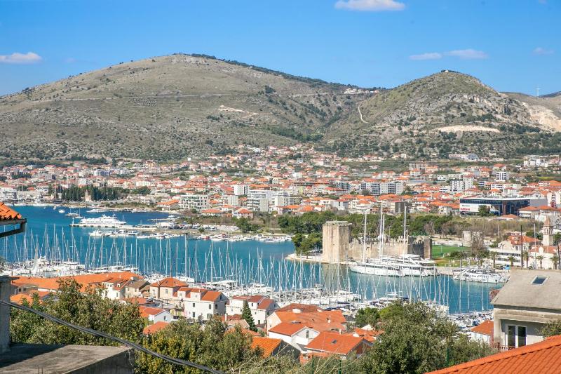 Apartments by the sea Trogir - 25303 - image 17