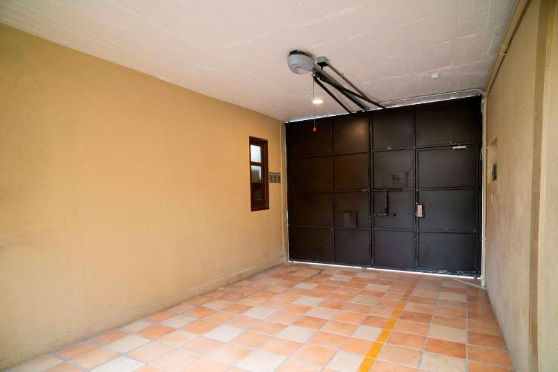 PORFIRIO 2 · Two Houses Seven Bedroom Group Retreat - image 4