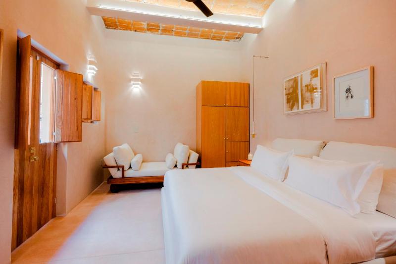 COLÓN · Luxury house with pool and terrace for 6 - image 8