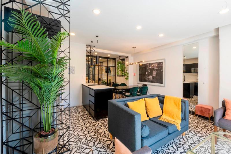 INDEPENDENCIA 2 · Small and Modern Apt for four - image 10