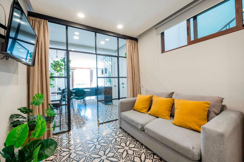 INDEPENDENCIA 2 · Small and Modern Apt for four - image 7