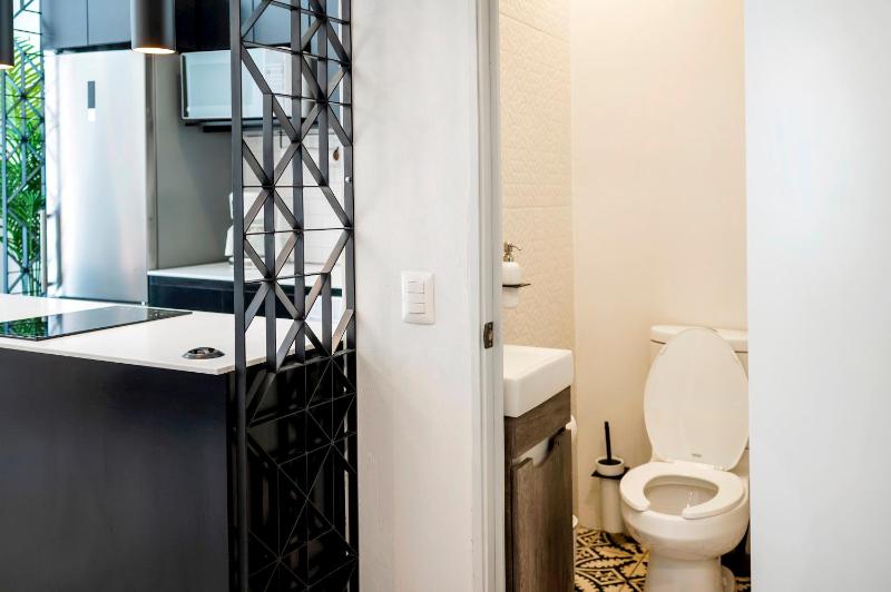 INDEPENDENCIA 2 · Small and Modern Apt for four - image 9