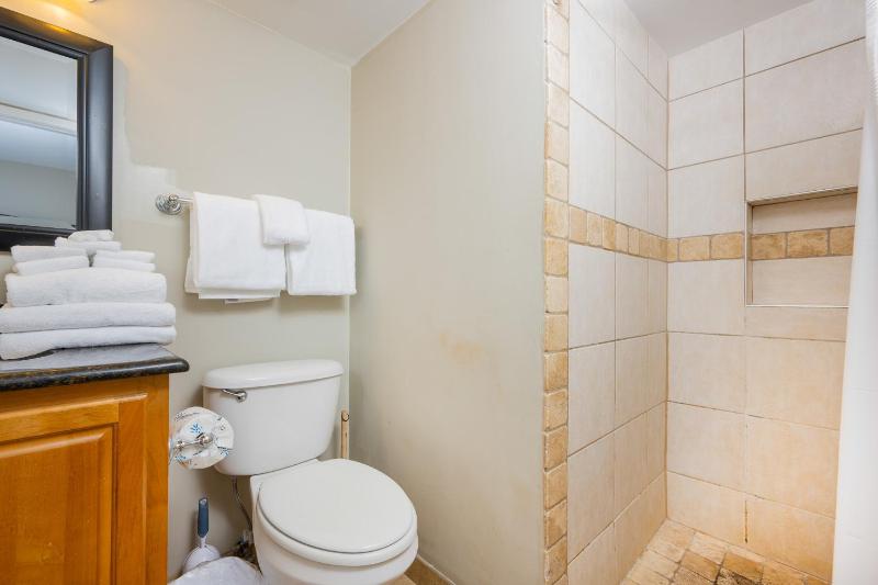 Surfside Shores 1804 - image 22