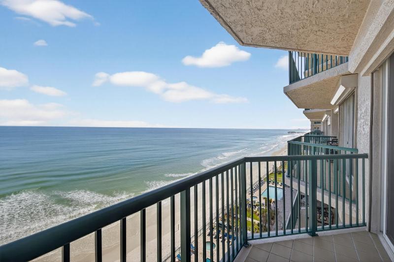 Tranquil Retreat at Dimucci Towers - image 20