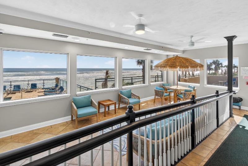Tranquil Retreat at Dimucci Towers - image 34