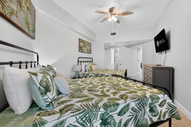 Palm Royale - Ocean Walk - image 7