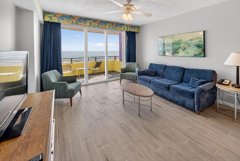 Saltwater Luxe at Ocean Walk - image 16