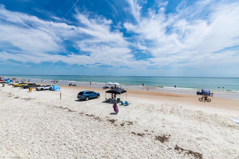 Coastal Daydream At White Surf - image 2
