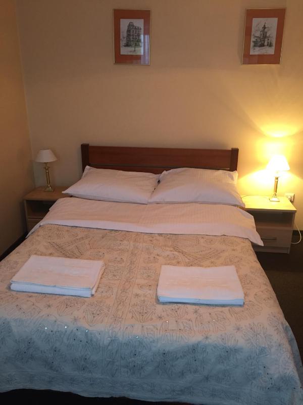 Double Room image 3