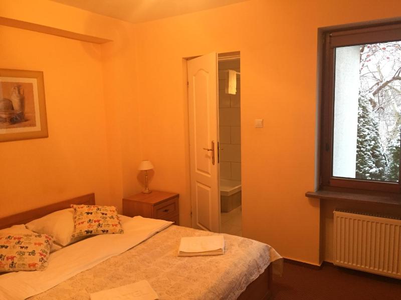 Double Room image 4