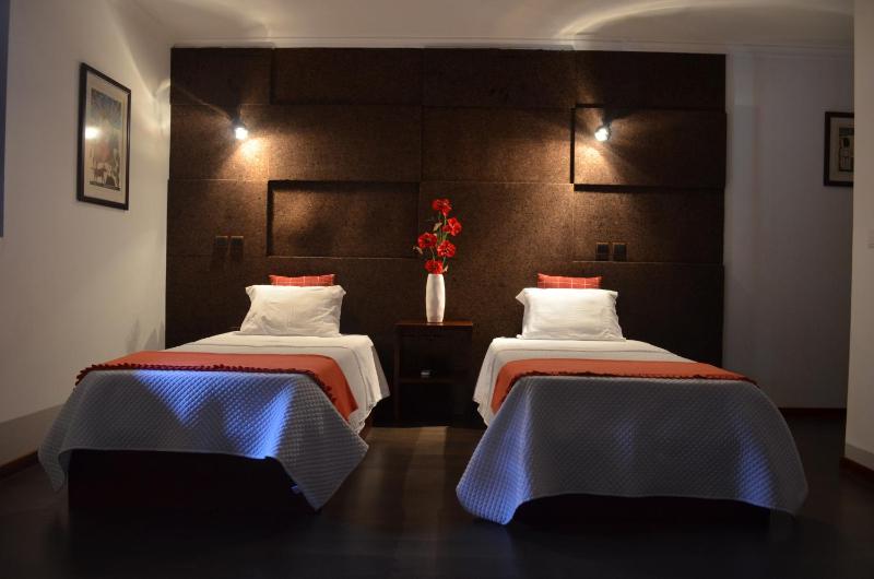 Twin Room image 1