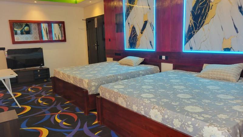 Sas Tower Hotel - image 2
