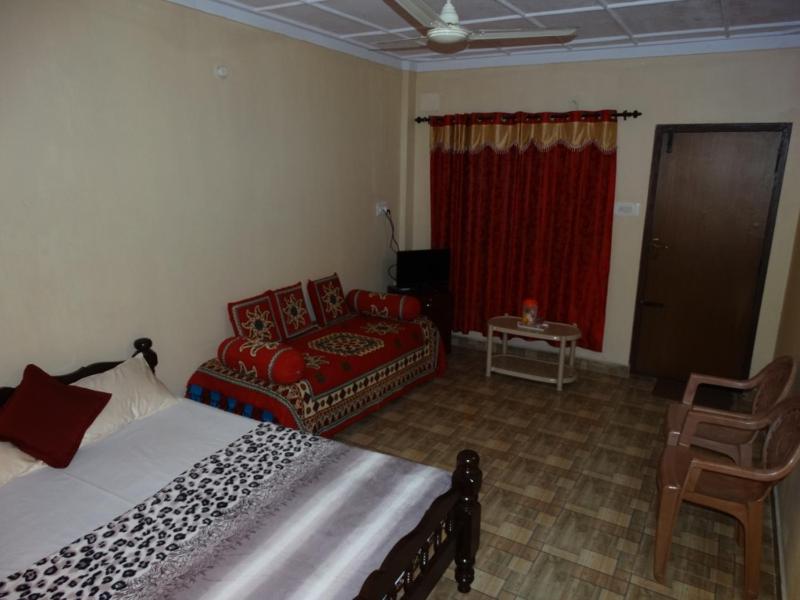 Large Double Room image 1