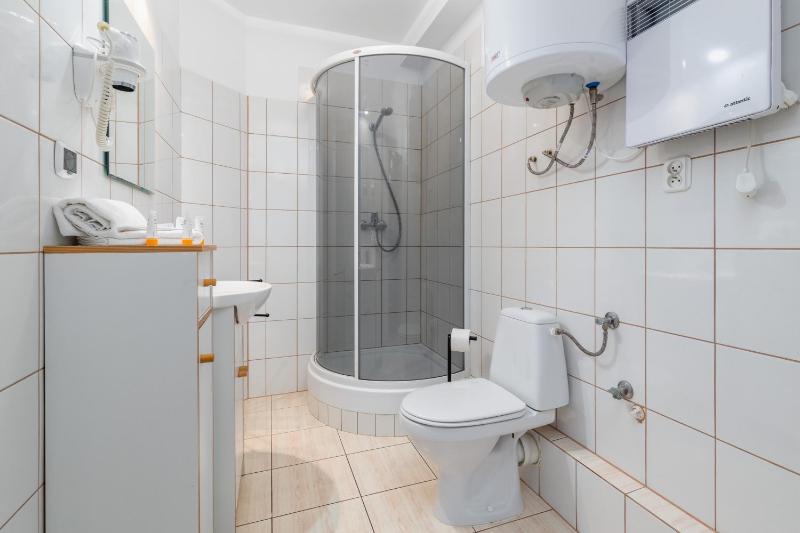 Przytulny Apartament Blisko Plaży by Noclegi Renters - image 5