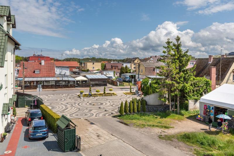 Przytulny Apartament Blisko Plaży by Noclegi Renters - image 20