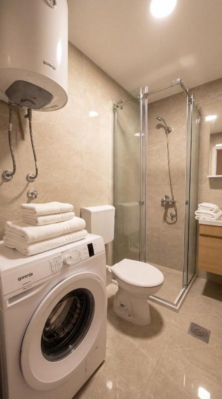 GRAND 3-Bedroom Apartment - image 10