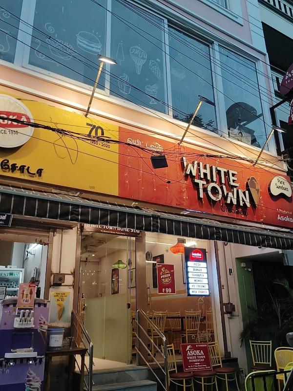 Asoka White Town Homestay - image 7