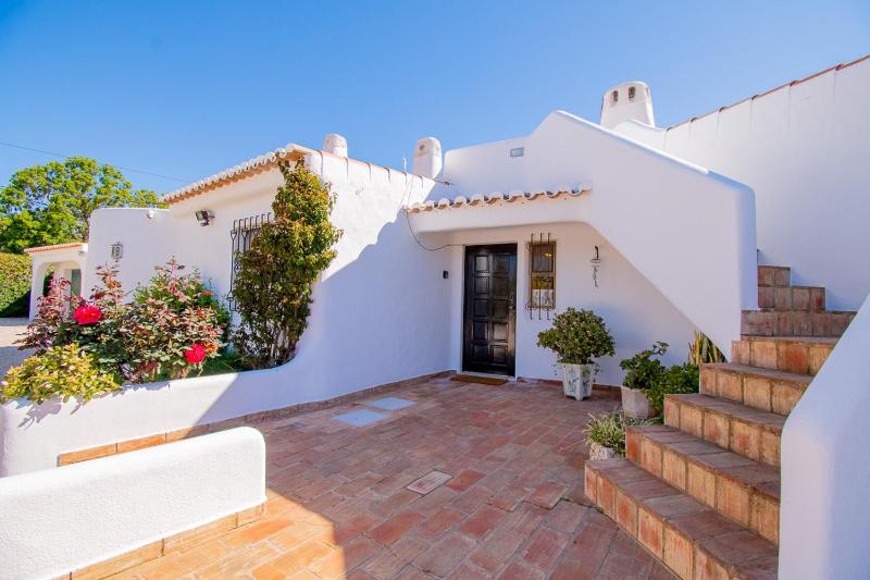 Casa Ryder - Short walk from Praia da Marinha - image 21