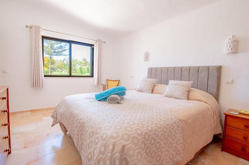 Casa Ryder - Short walk from Praia da Marinha - image 18