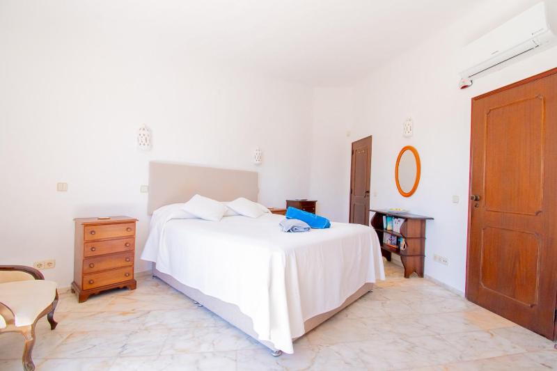 Casa Ryder - Short walk from Praia da Marinha - image 15