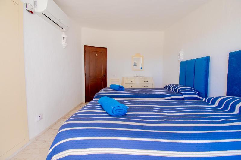 Casa Ryder - Short walk from Praia da Marinha - image 10