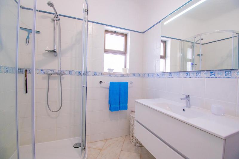 Casa Ryder - Short walk from Praia da Marinha - image 14