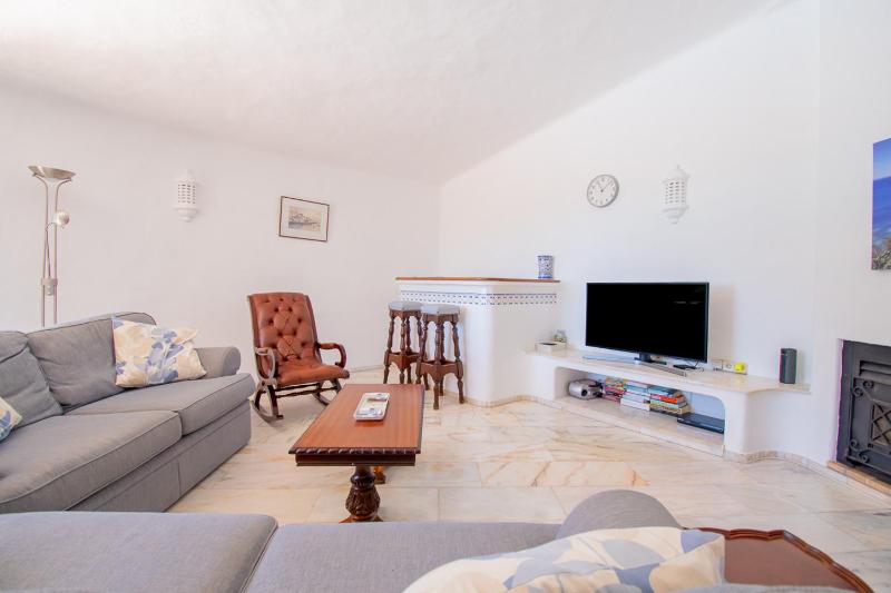 Casa Ryder - Short walk from Praia da Marinha - image 38