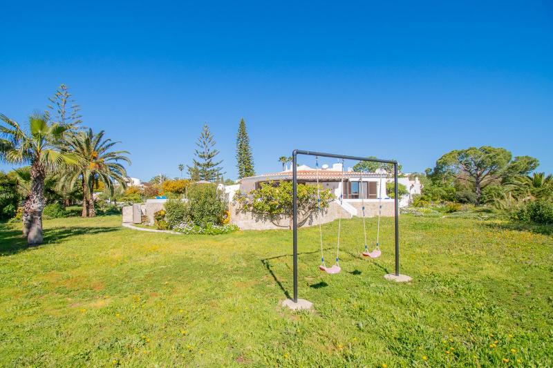 Casa Ryder - Short walk from Praia da Marinha - image 35