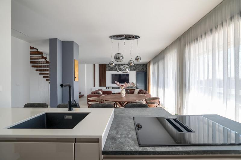 Villa Santa with heated pool - image 12