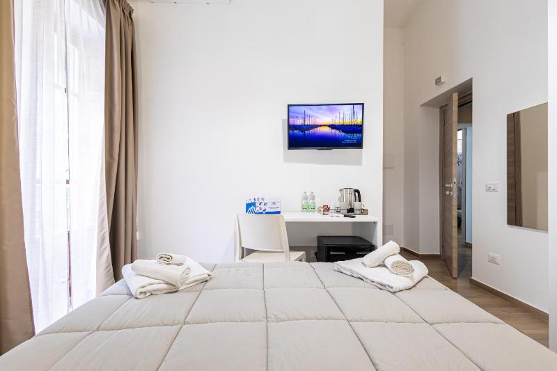 Regina Rooms - image 13
