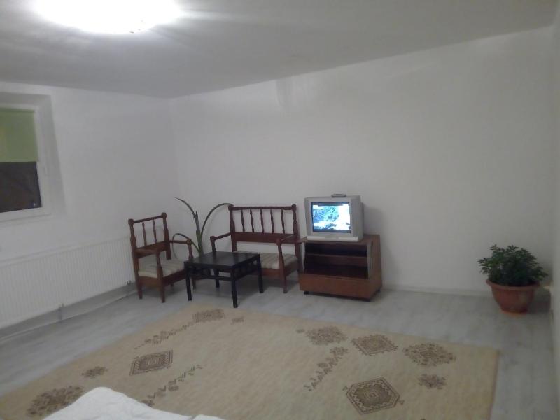 Reben Haus - image 3