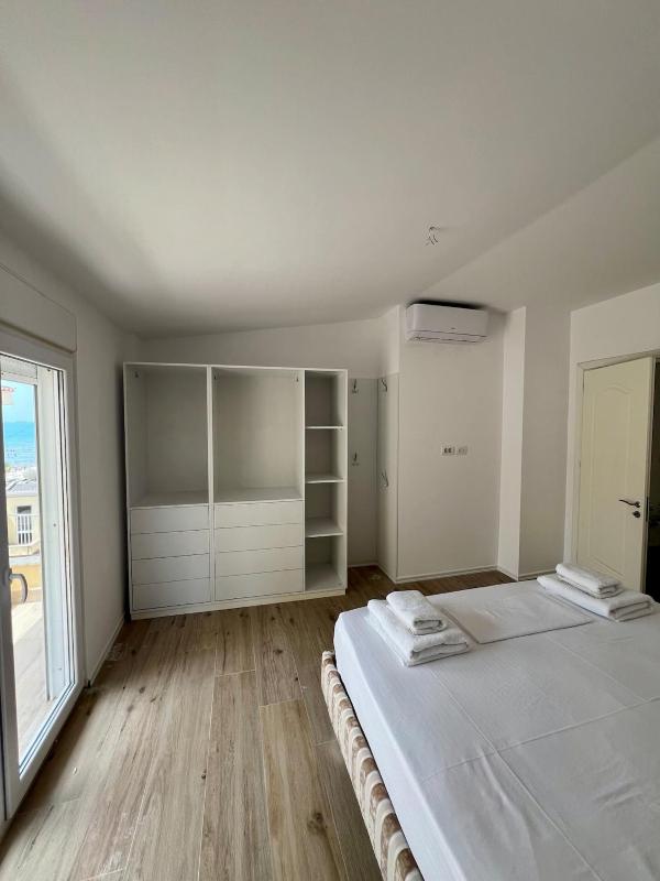 Beach Front 2BR Apartment - image 14