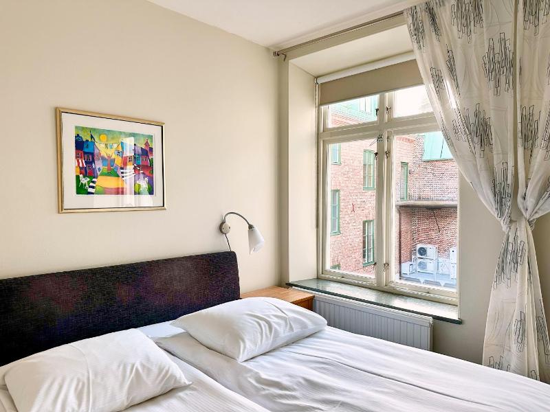 Hotel Vanilla - image 4