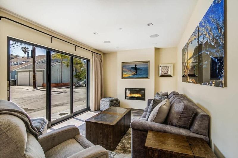 Modern Remodel By The Bay & Beach- 209 9th home - image 24