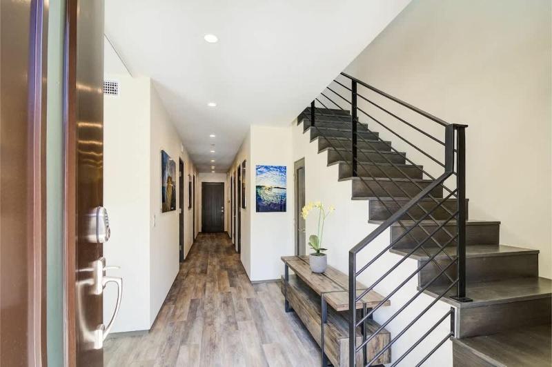 Modern Remodel By The Bay & Beach- 209 9th home - image 17