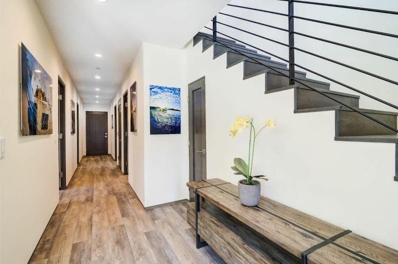 Modern Remodel By The Bay & Beach- 209 9th home - image 32
